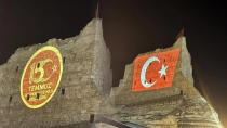 3 bin yıllık Birecik Kalesi'nde 15 Temmuz'a özel ışık gösterisi!